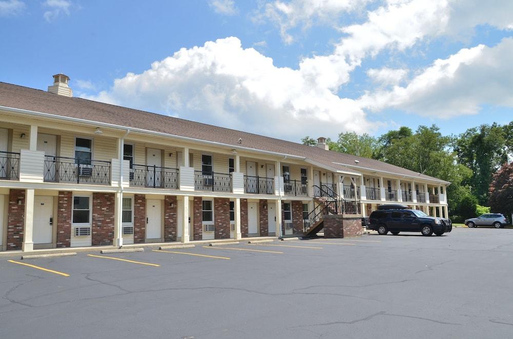 Econo Lodge Sturbridge Route 20 Exteriör bild
