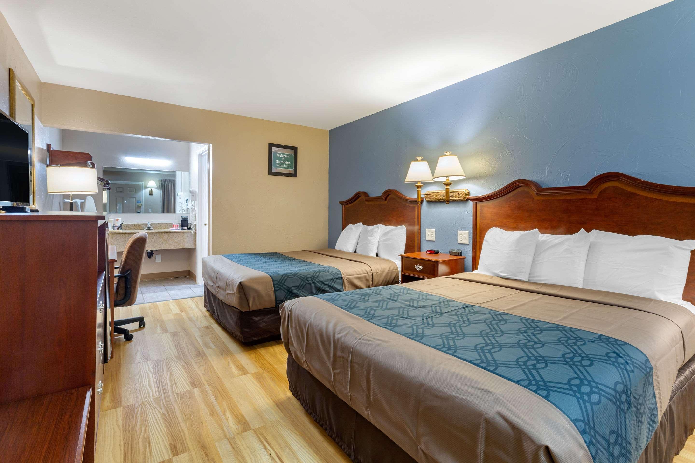 Econo Lodge Sturbridge Route 20 Exteriör bild
