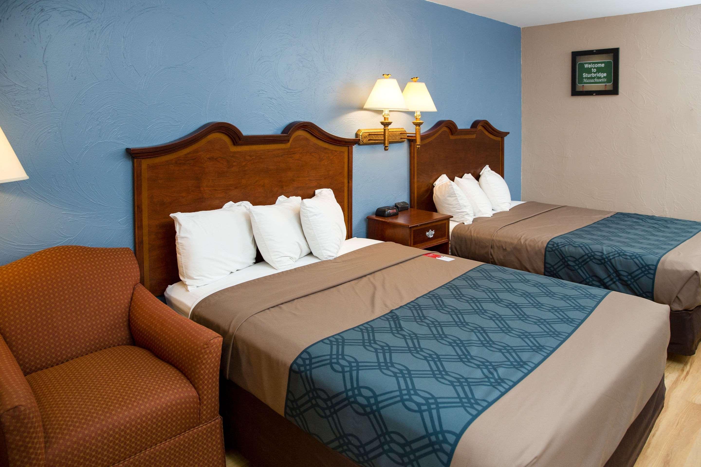 Econo Lodge Sturbridge Route 20 Exteriör bild