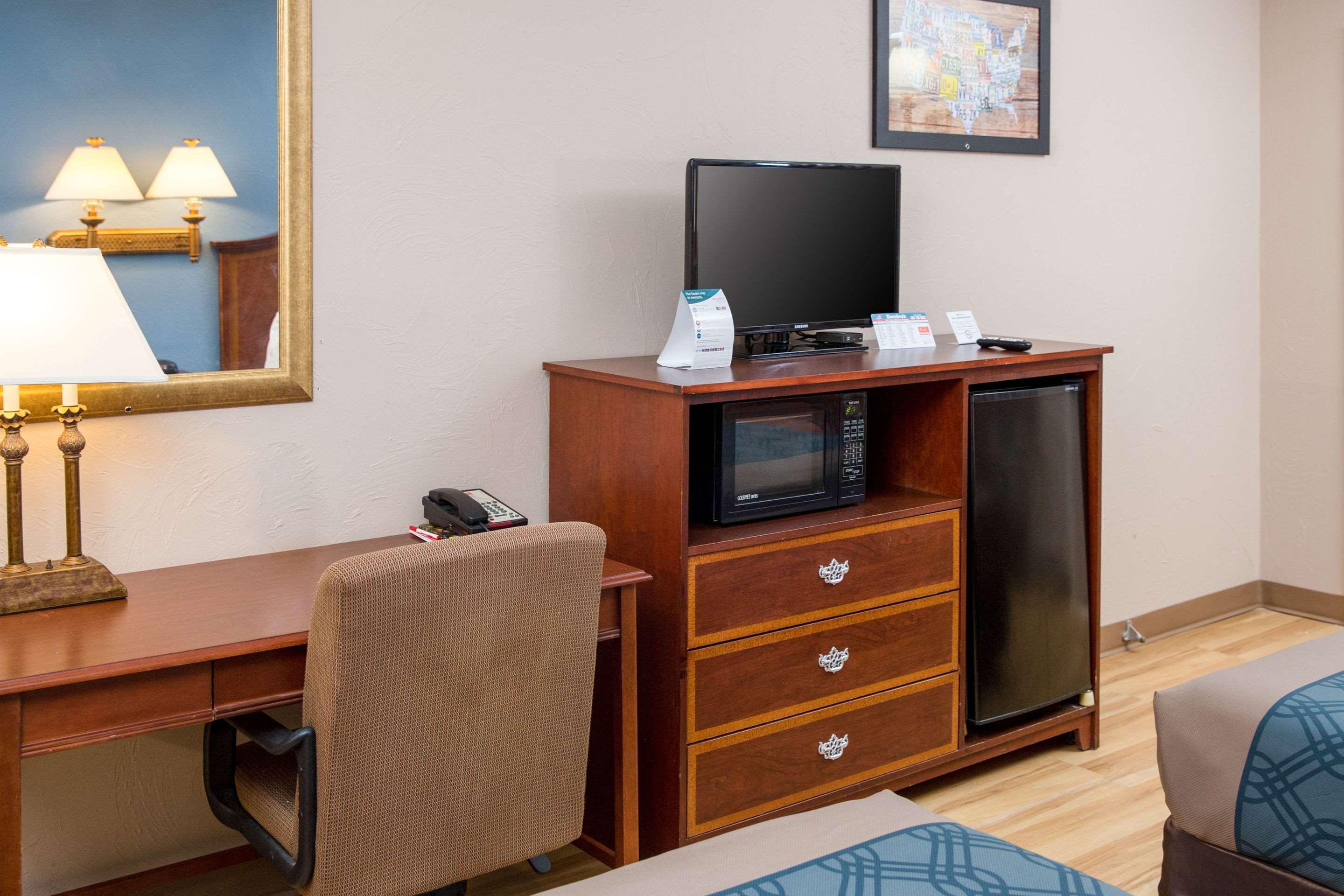 Econo Lodge Sturbridge Route 20 Exteriör bild