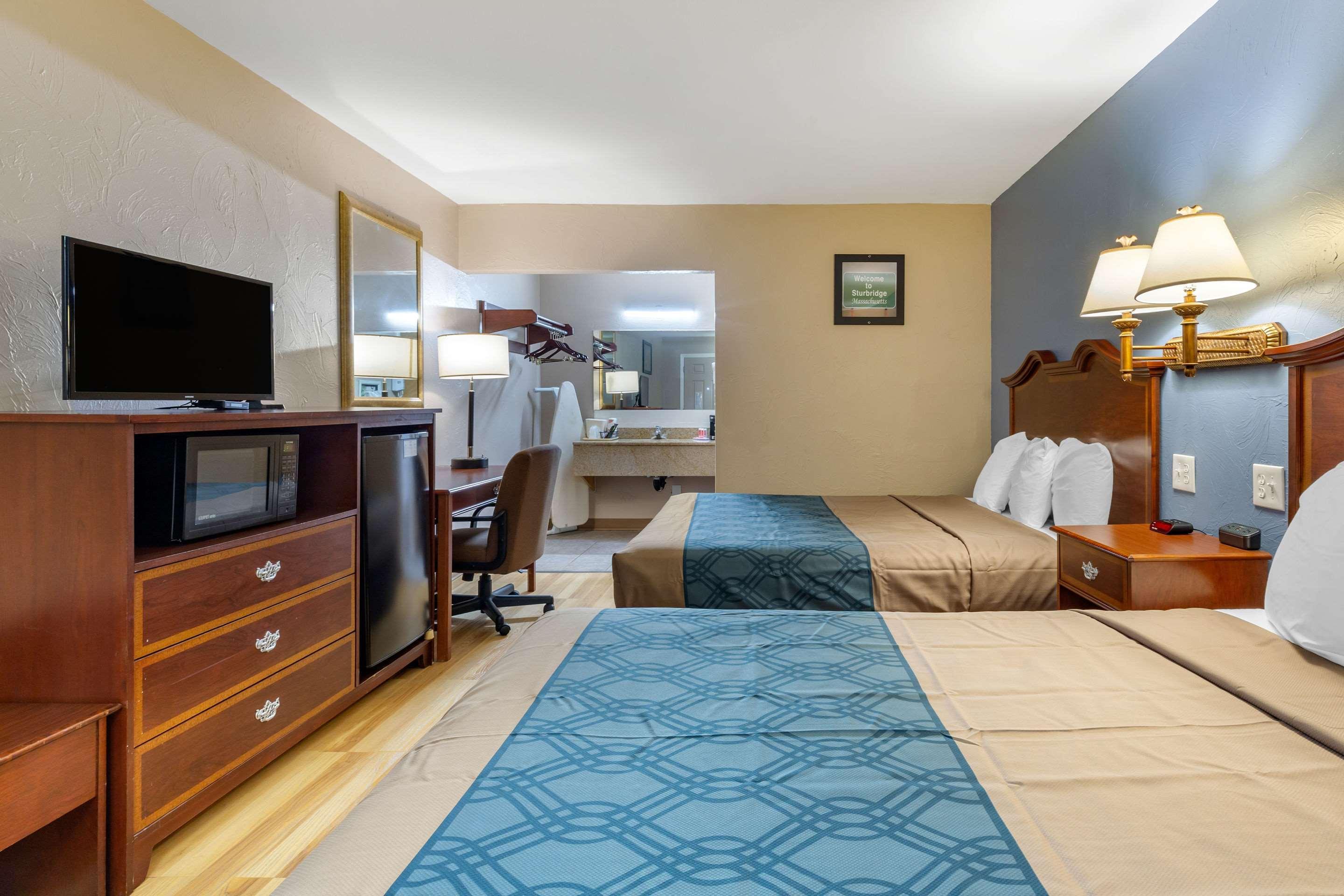Econo Lodge Sturbridge Route 20 Exteriör bild