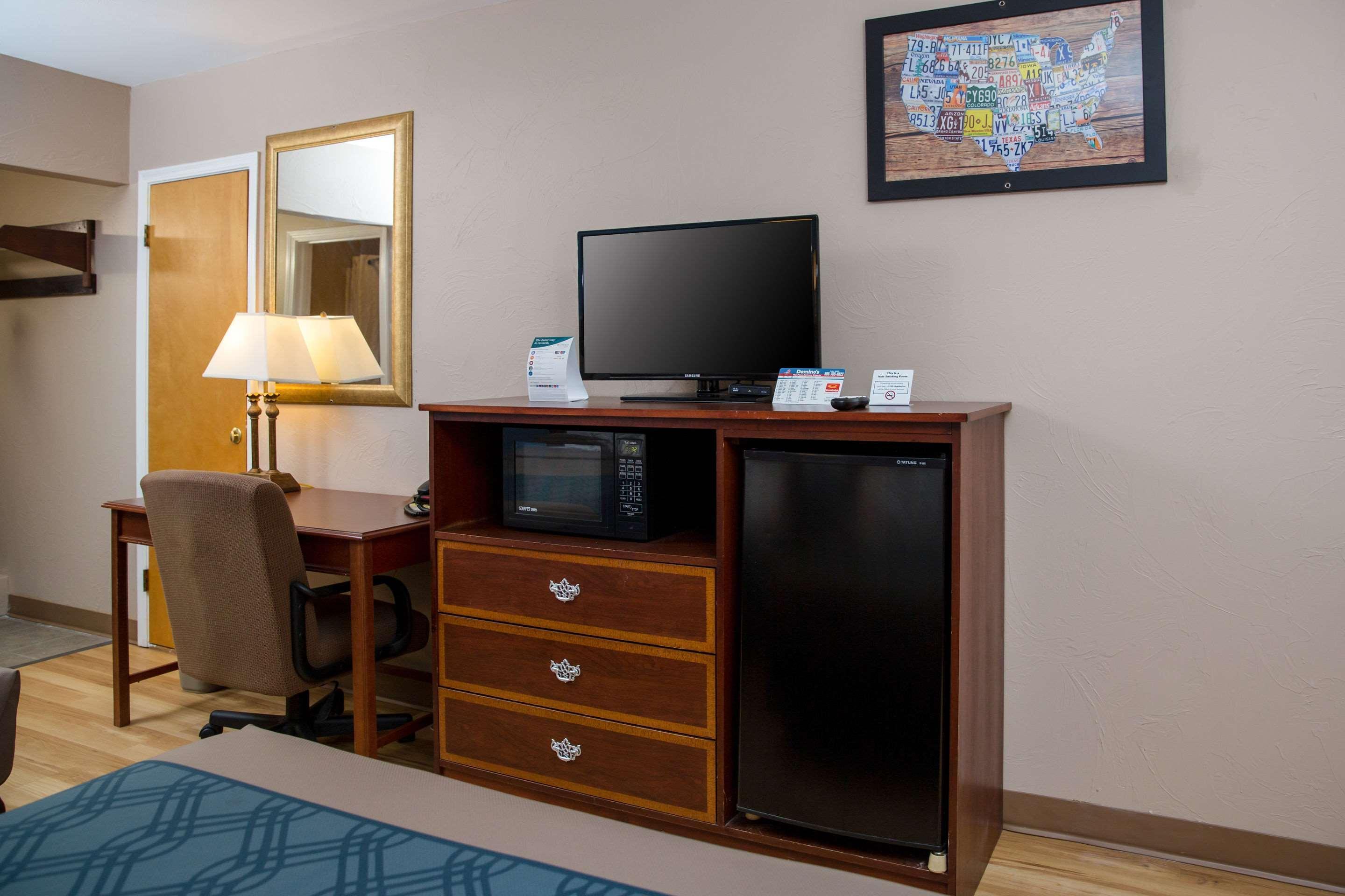 Econo Lodge Sturbridge Route 20 Exteriör bild