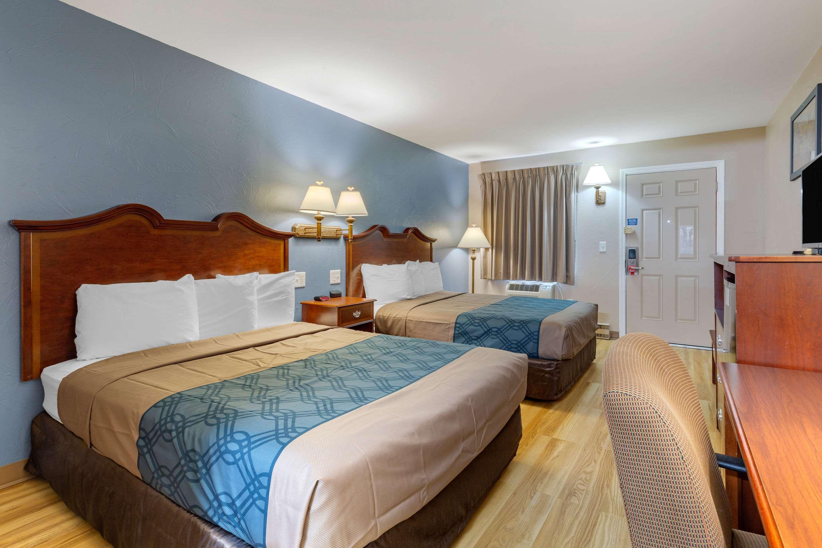 Econo Lodge Sturbridge Route 20 Exteriör bild