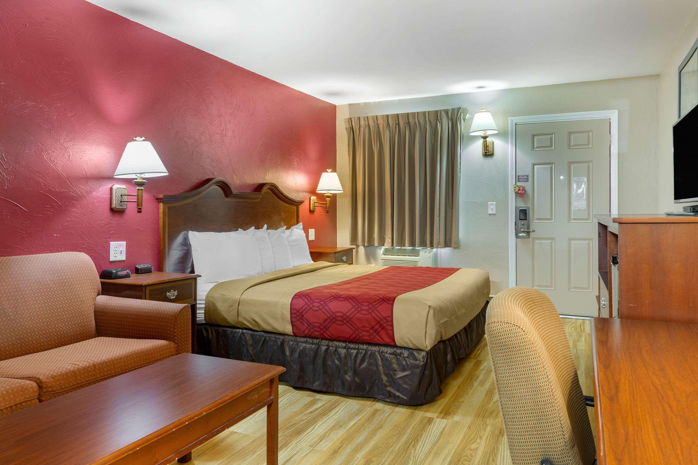 Econo Lodge Sturbridge Route 20 Exteriör bild