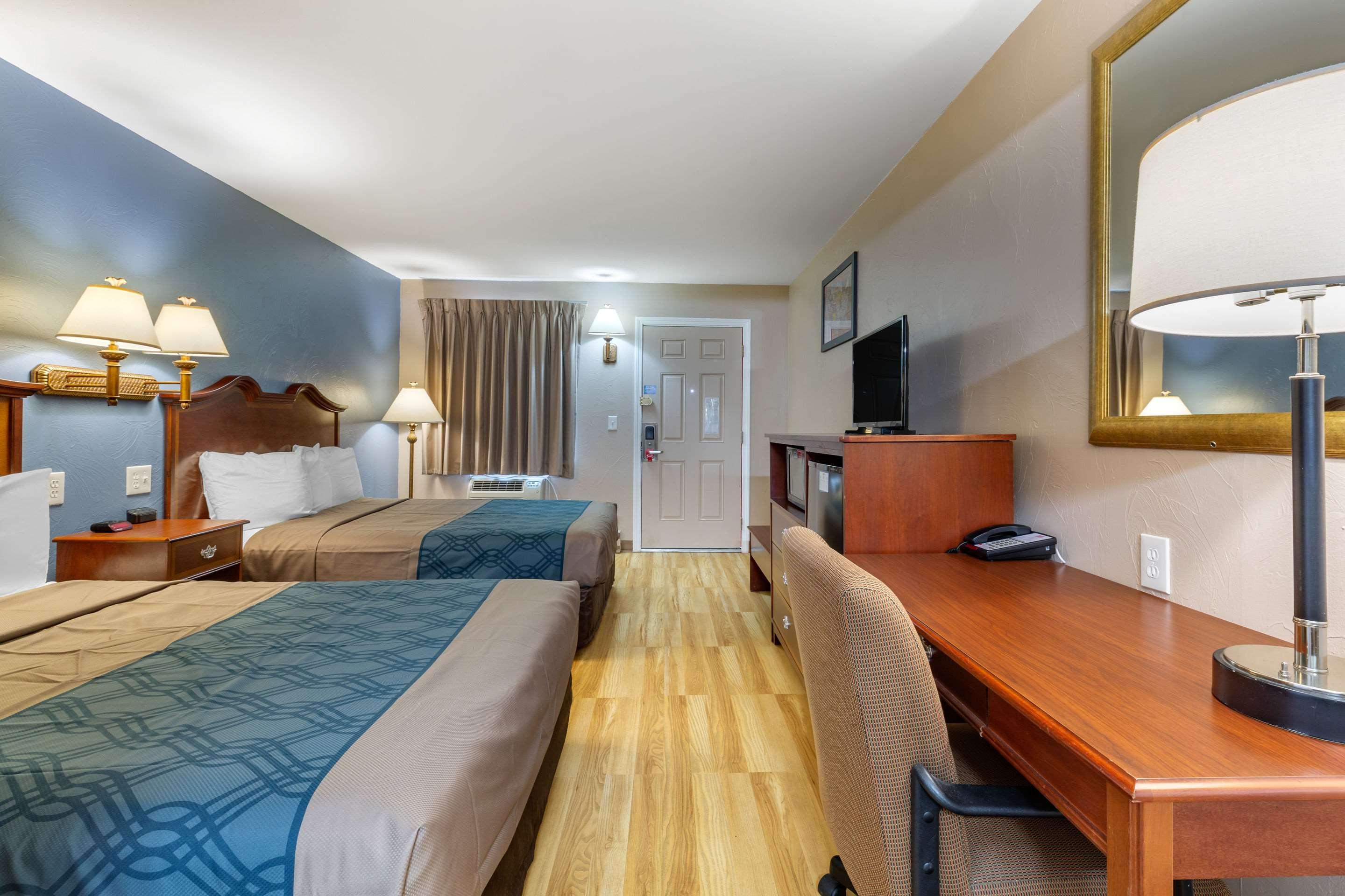 Econo Lodge Sturbridge Route 20 Exteriör bild
