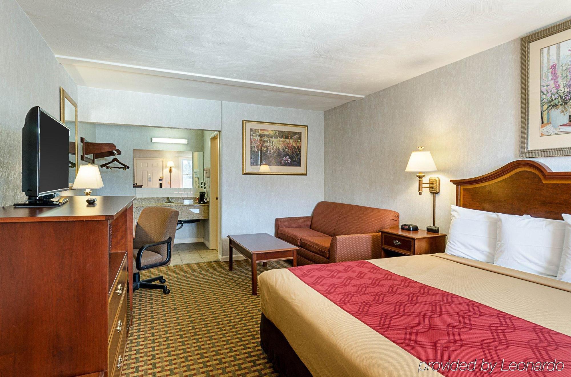 Econo Lodge Sturbridge Route 20 Exteriör bild