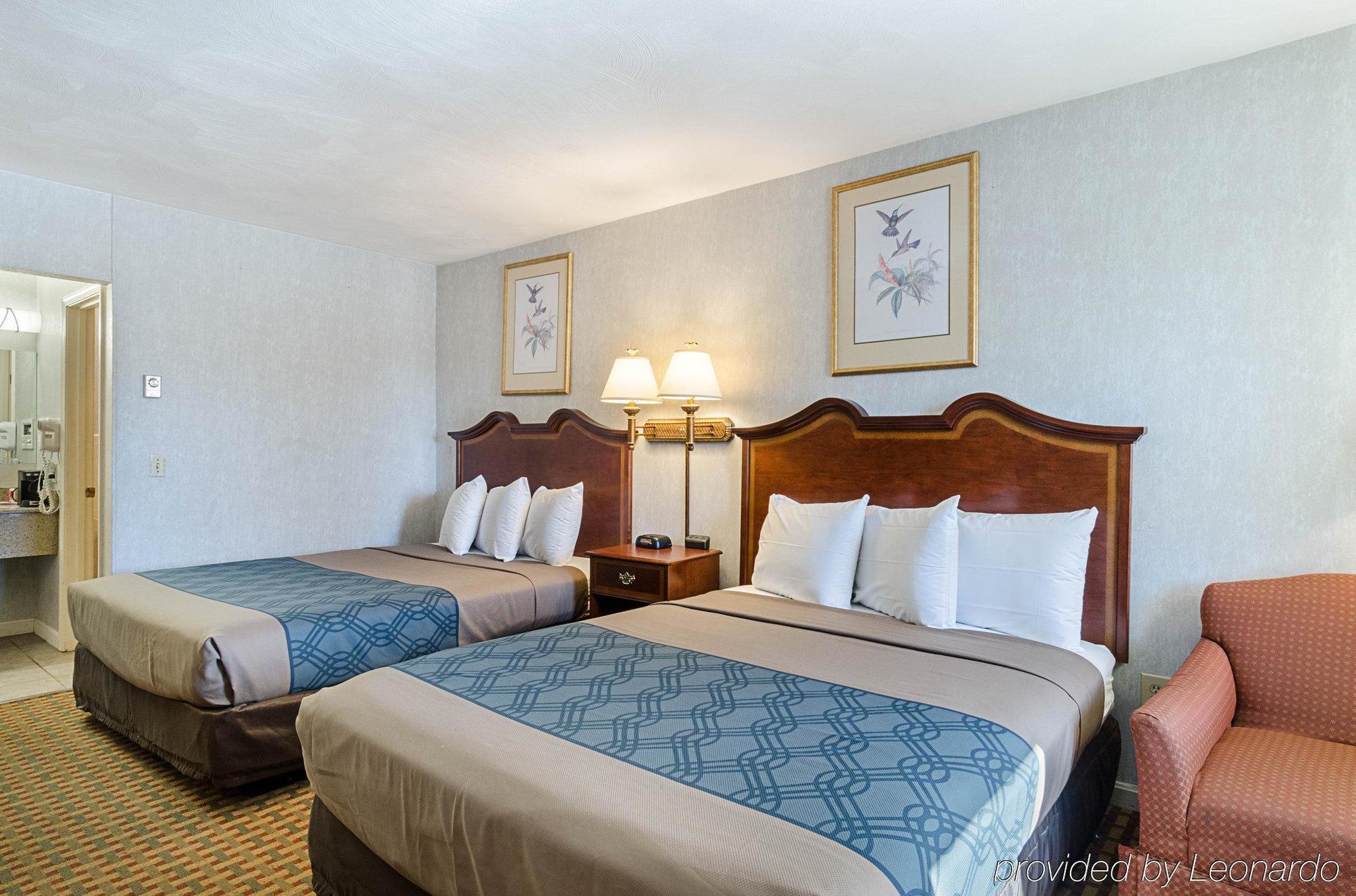Econo Lodge Sturbridge Route 20 Exteriör bild