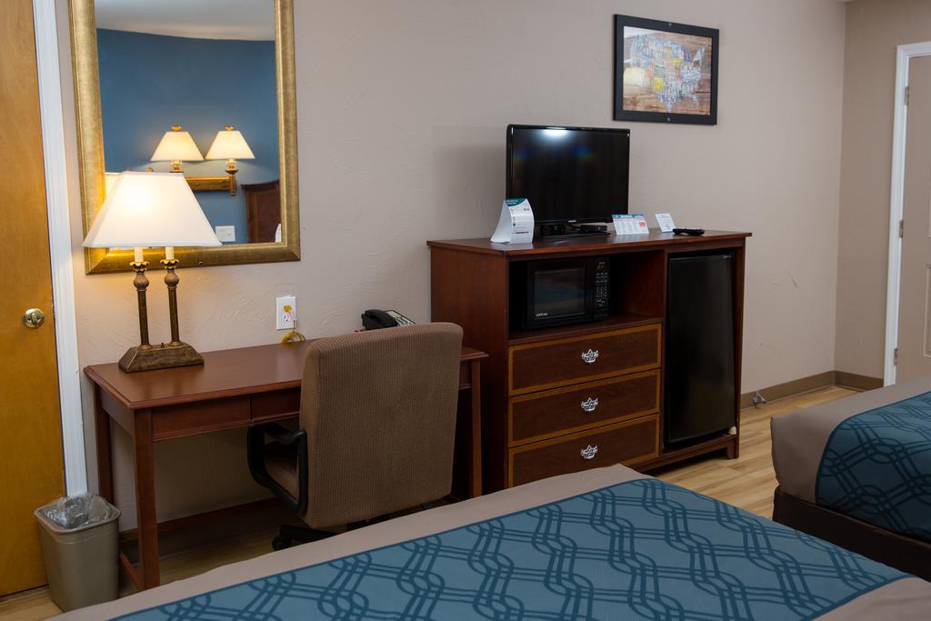 Econo Lodge Sturbridge Route 20 Exteriör bild